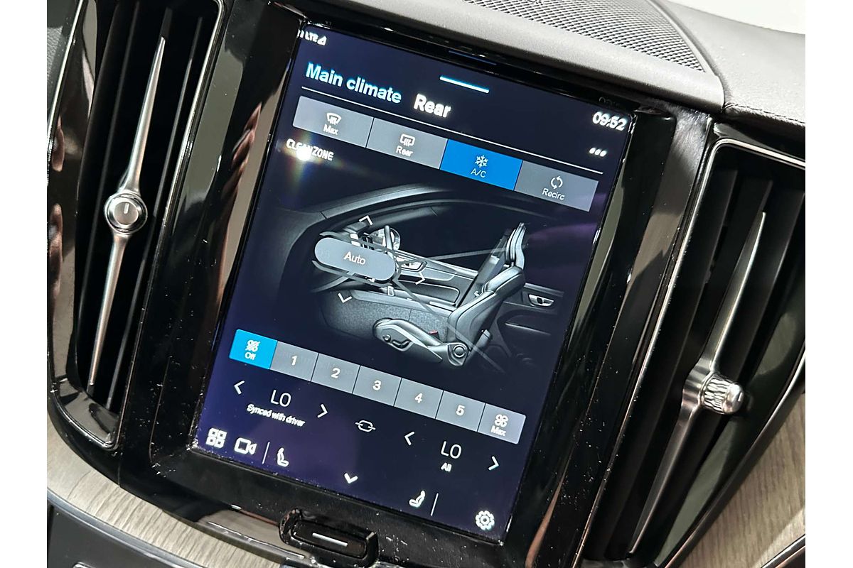 2021 Volvo XC60 B5 Inscription