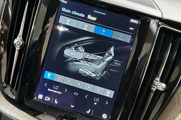 2021 Volvo XC60 B5 Inscription