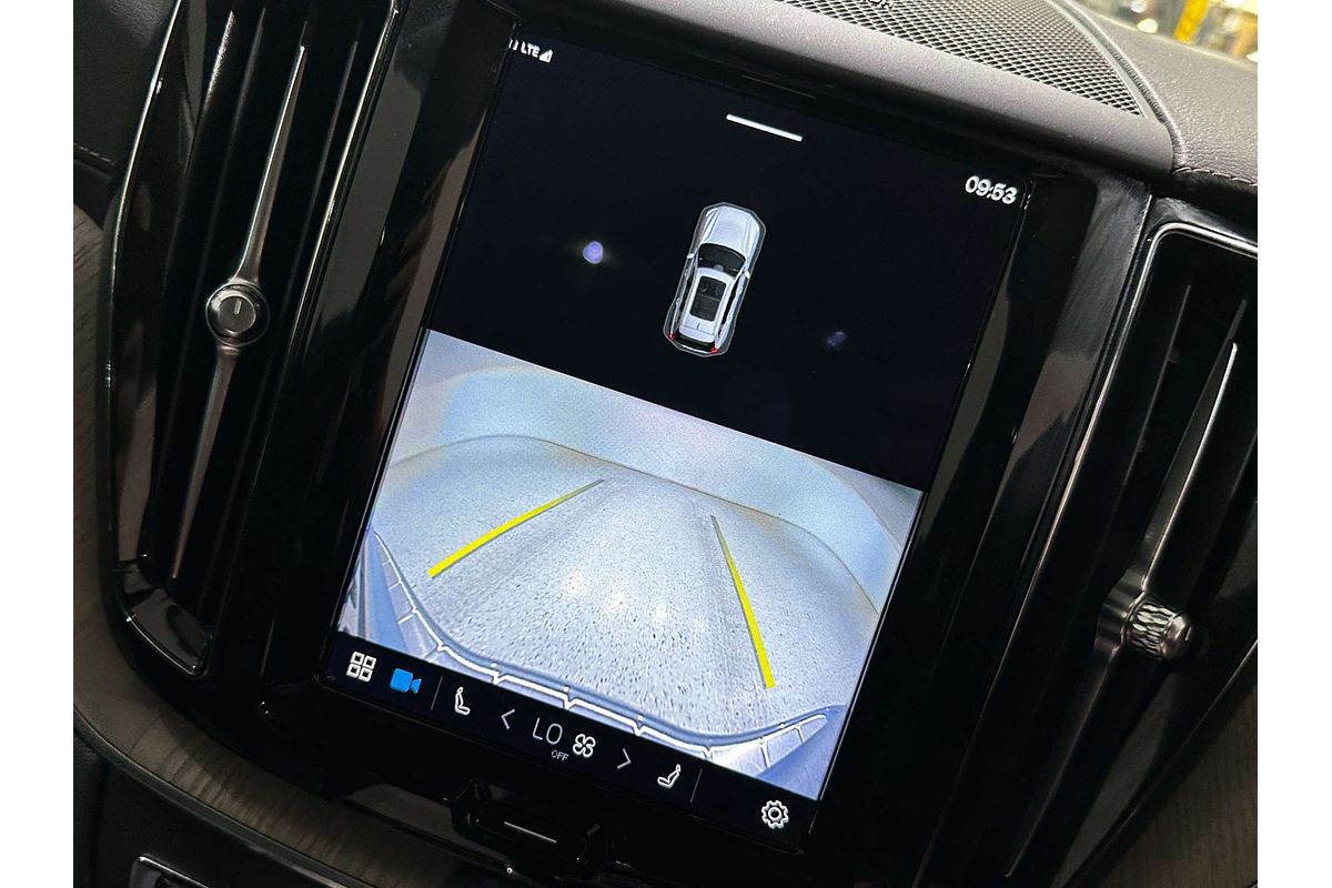 2021 Volvo XC60 B5 Inscription