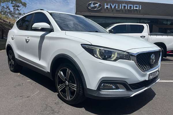 2017 MG ZS Essence AZS1