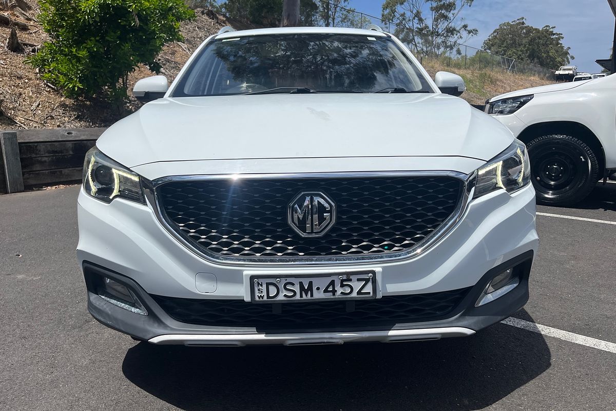 2017 MG ZS Essence AZS1