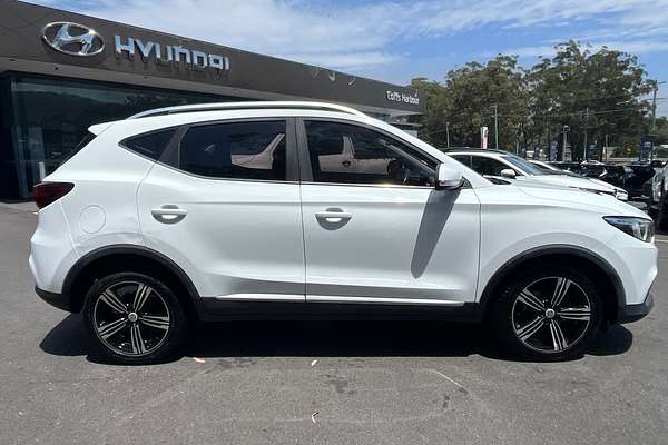 2017 MG ZS Essence AZS1