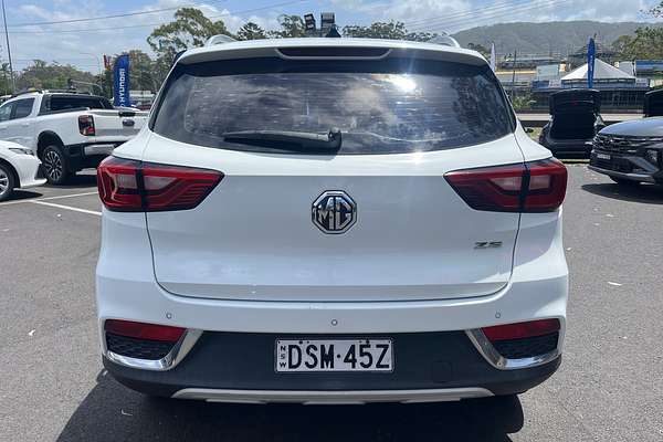 2017 MG ZS Essence AZS1