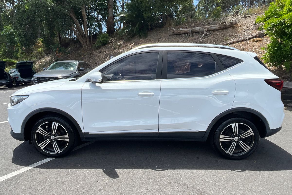 2017 MG ZS Essence AZS1