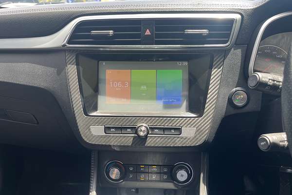 2017 MG ZS Essence AZS1