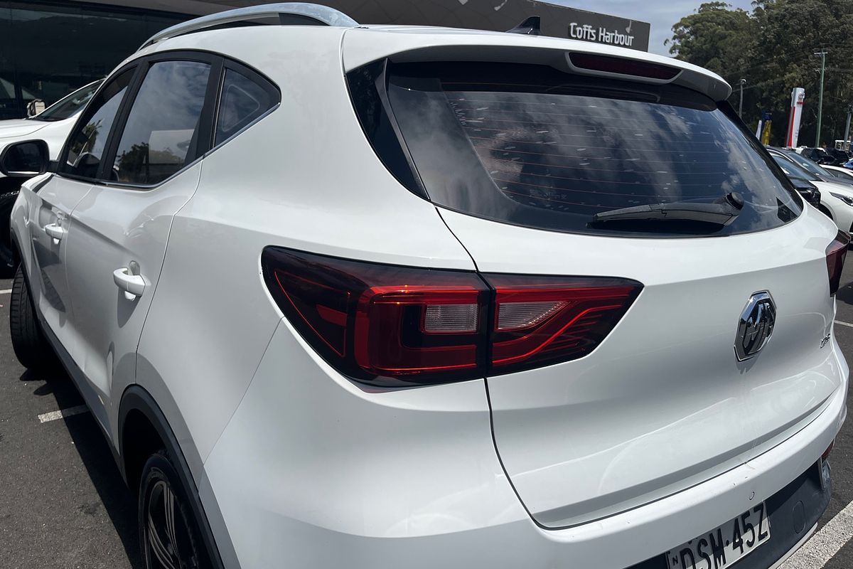 2017 MG ZS Essence AZS1
