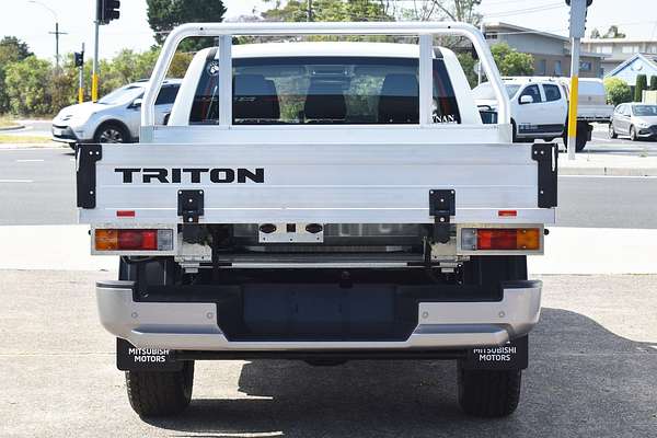 2025 Mitsubishi Triton GLX MV 4X4