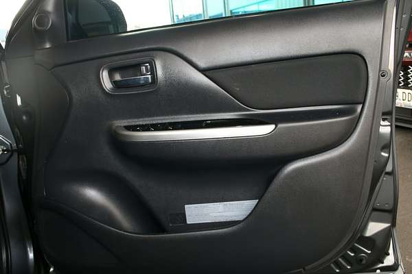 2023 Mitsubishi Triton GLS MR 4X4