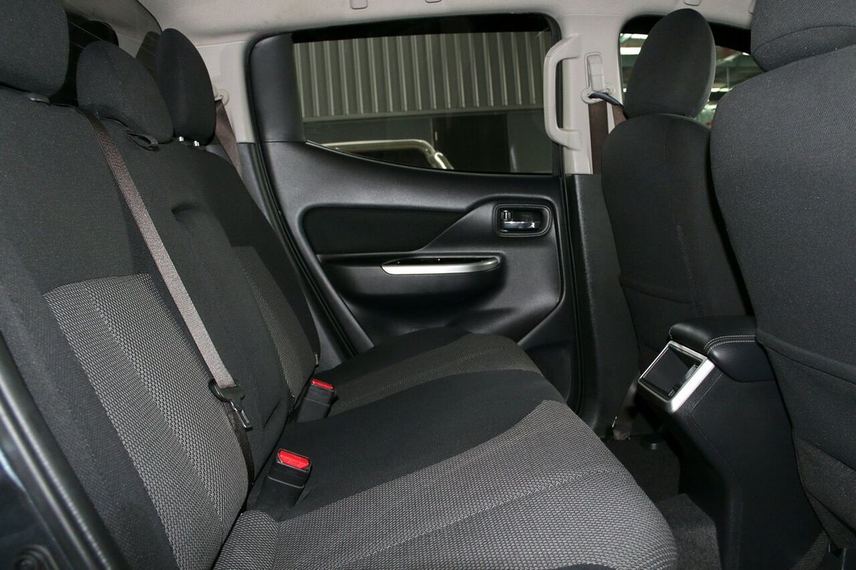 2023 Mitsubishi Triton GLS MR 4X4