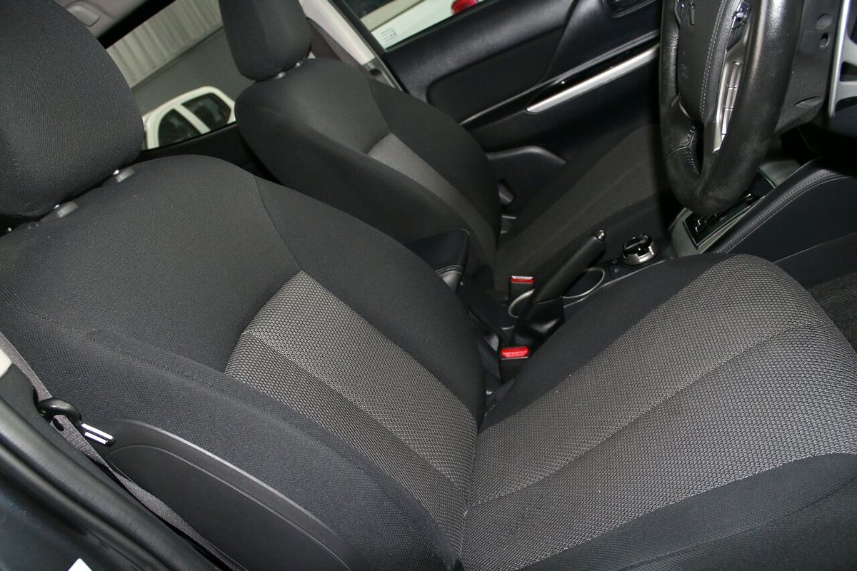 2023 Mitsubishi Triton GLS MR 4X4