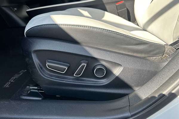 2016 Toyota Prius Four