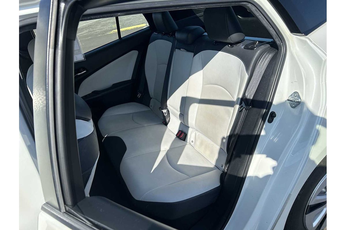 2016 Toyota Prius Four