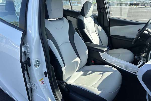 2016 Toyota Prius Four