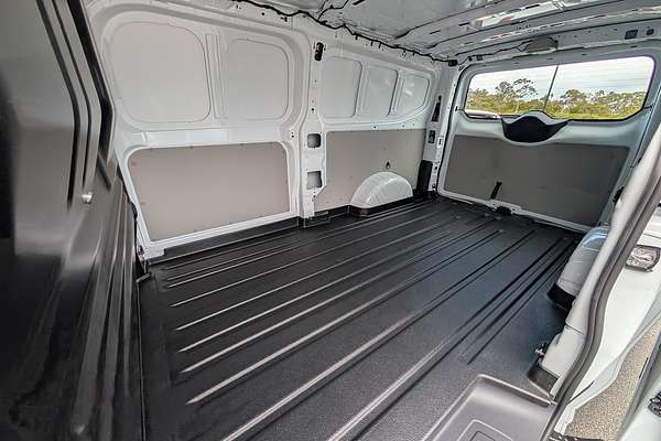 2025 Volkswagen Transporter TDI 125kW NSN LWB Low Roof