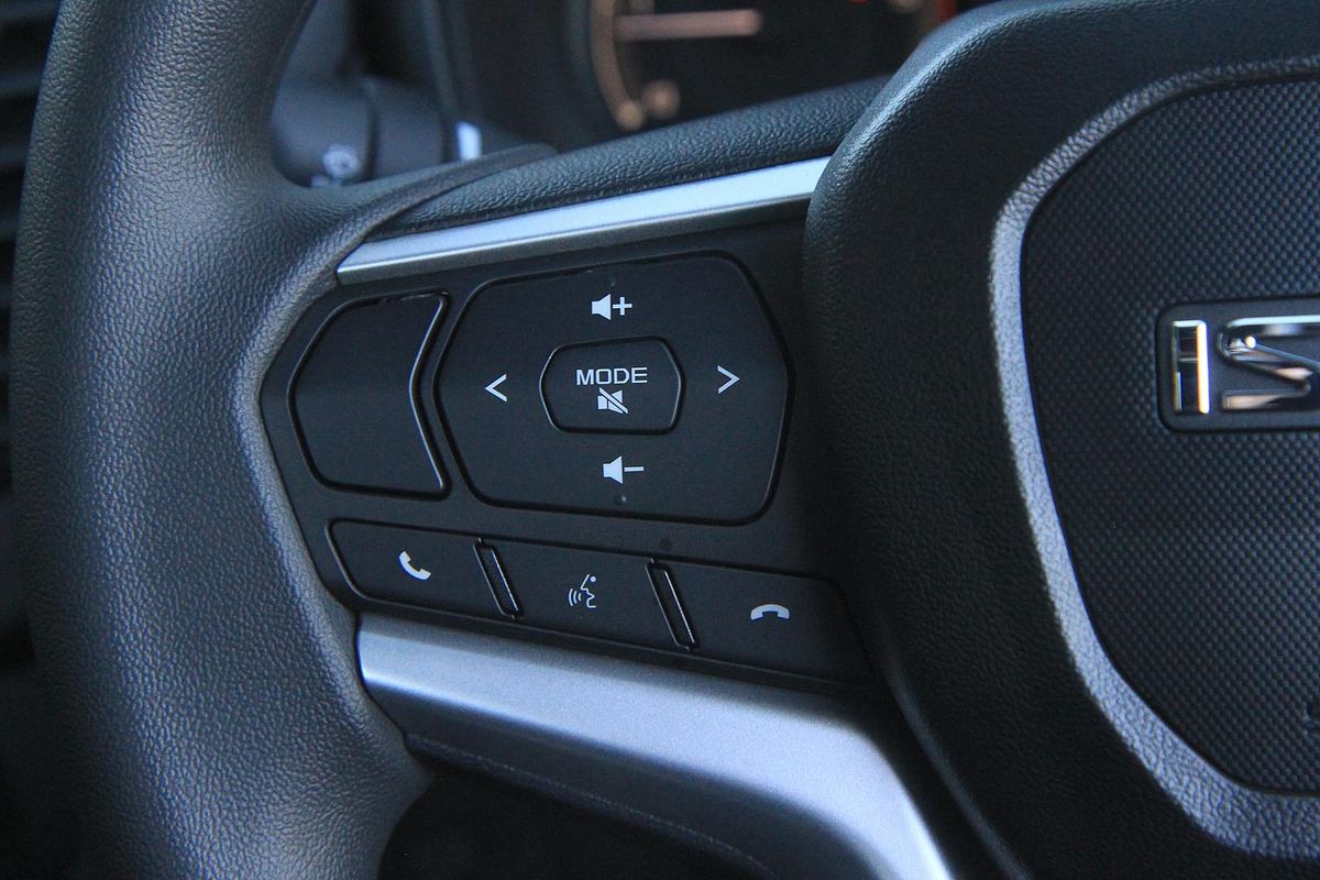 2025 Isuzu D-MAX SX High Ride Rear Wheel Drive