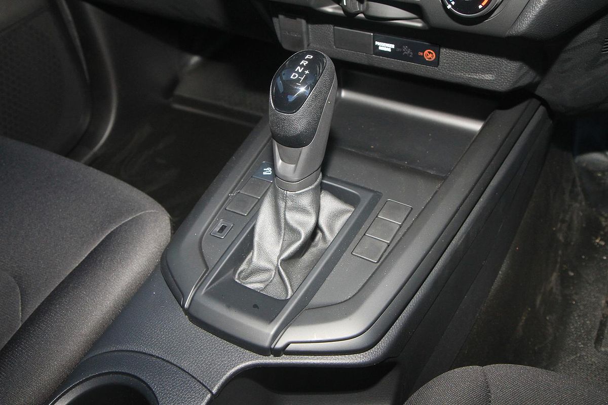 2025 Isuzu D-MAX SX High Ride Rear Wheel Drive