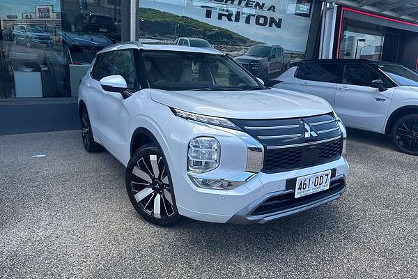 2025 Mitsubishi Outlander Exceed ZM