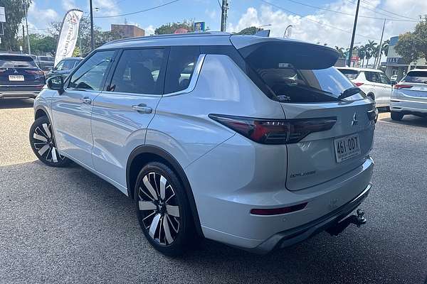 2025 Mitsubishi Outlander Exceed ZM