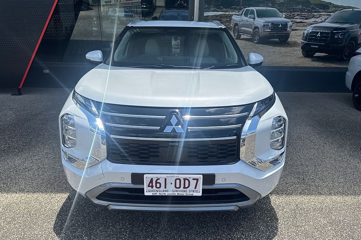 2025 Mitsubishi Outlander Exceed ZM