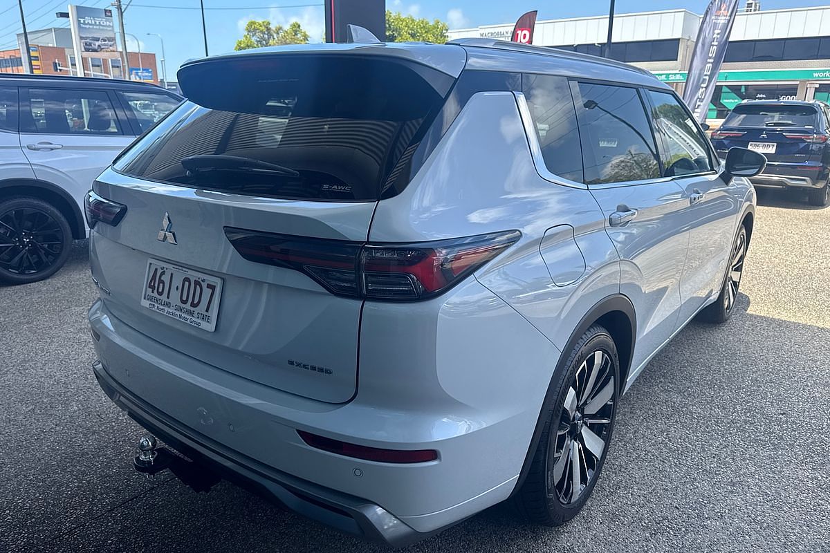 2025 Mitsubishi Outlander Exceed ZM