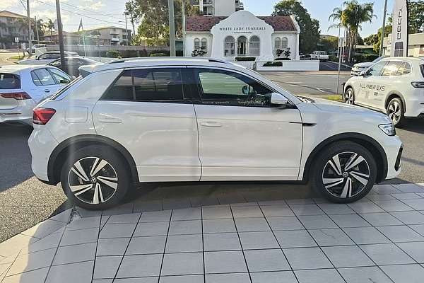 2022 Volkswagen T-Roc 140TSI R-Line D11