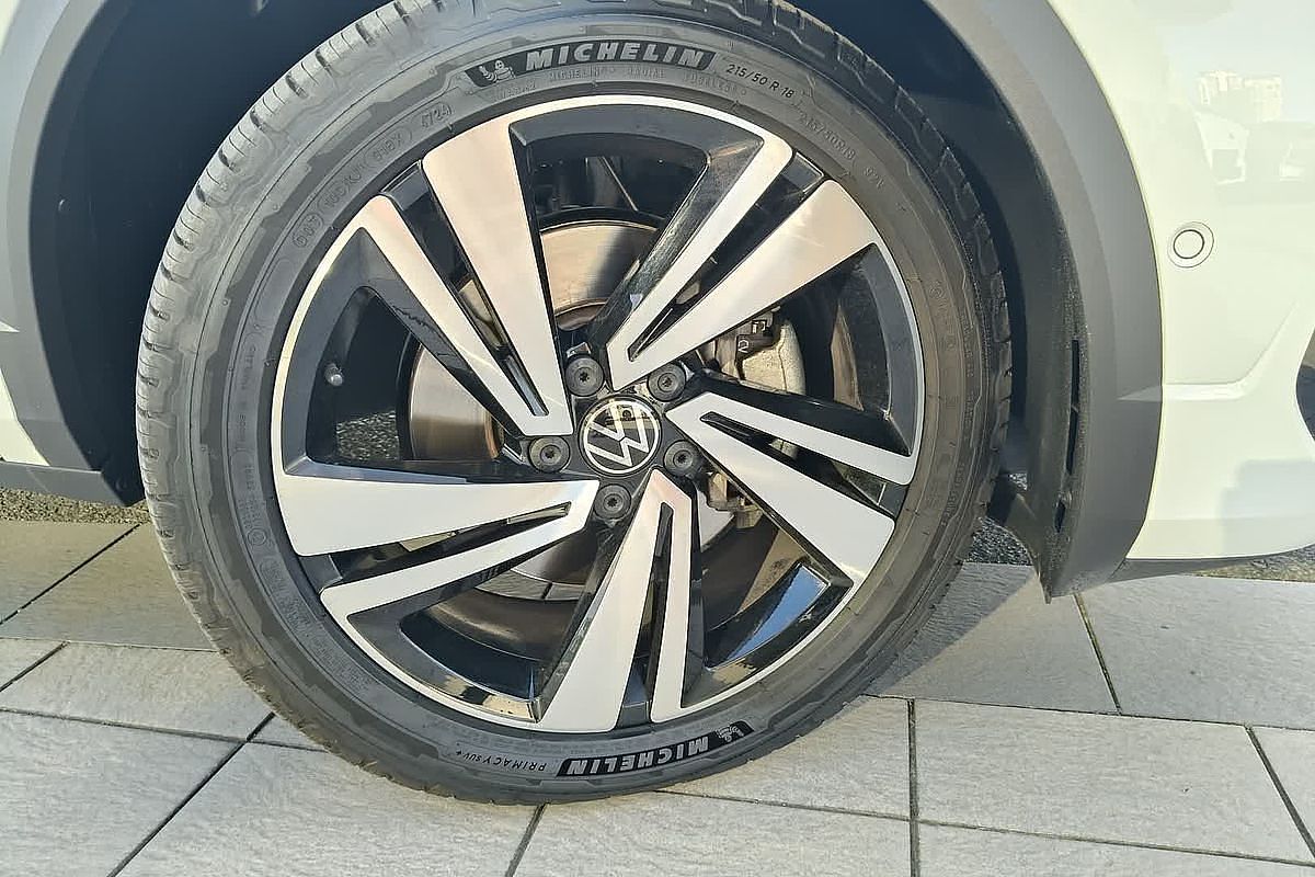 2022 Volkswagen T-Roc 140TSI R-Line D11