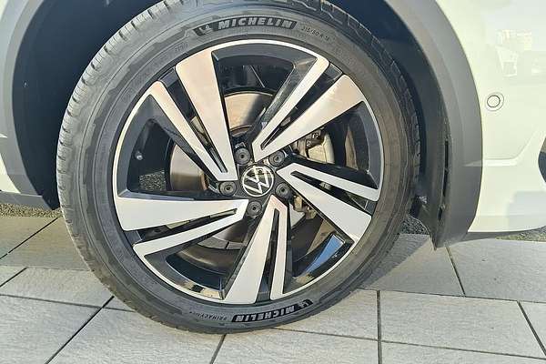 2022 Volkswagen T-Roc 140TSI R-Line D11