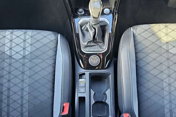 2022 Volkswagen T-Roc 140TSI R-Line D11