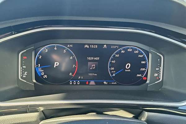2022 Volkswagen T-Roc 140TSI R-Line D11