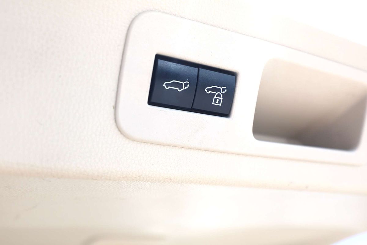 2022 Toyota Landcruiser Sahara ZX FJA300R