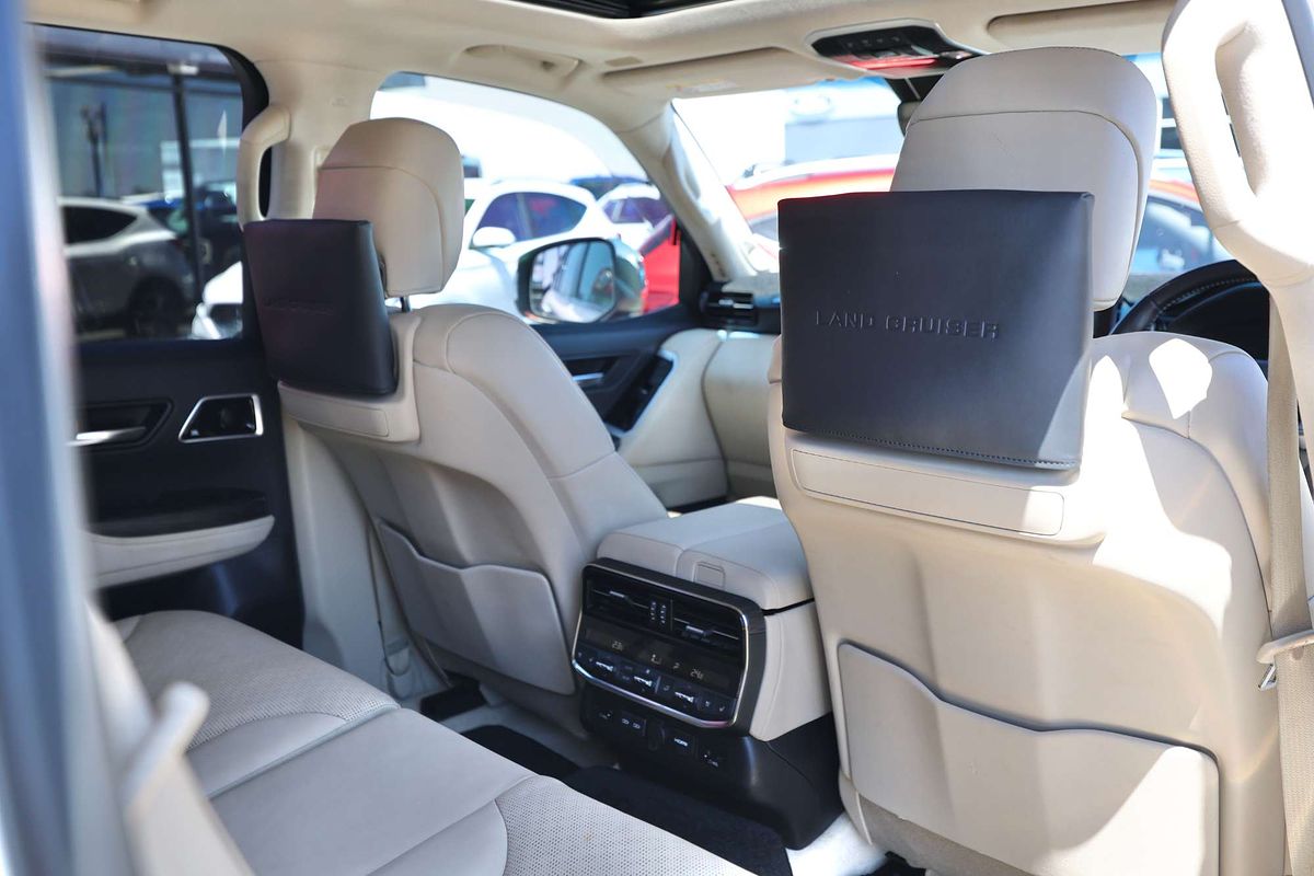 2022 Toyota Landcruiser Sahara ZX FJA300R