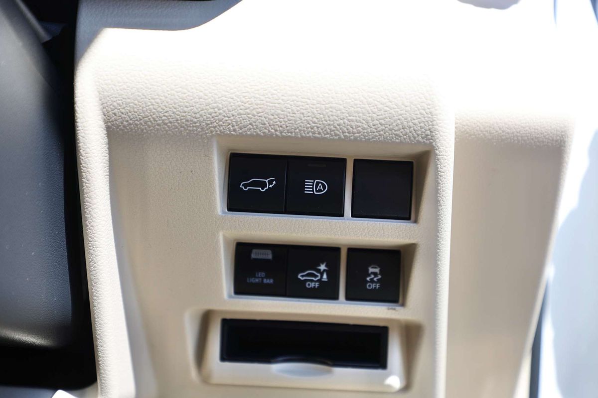 2022 Toyota Landcruiser Sahara ZX FJA300R