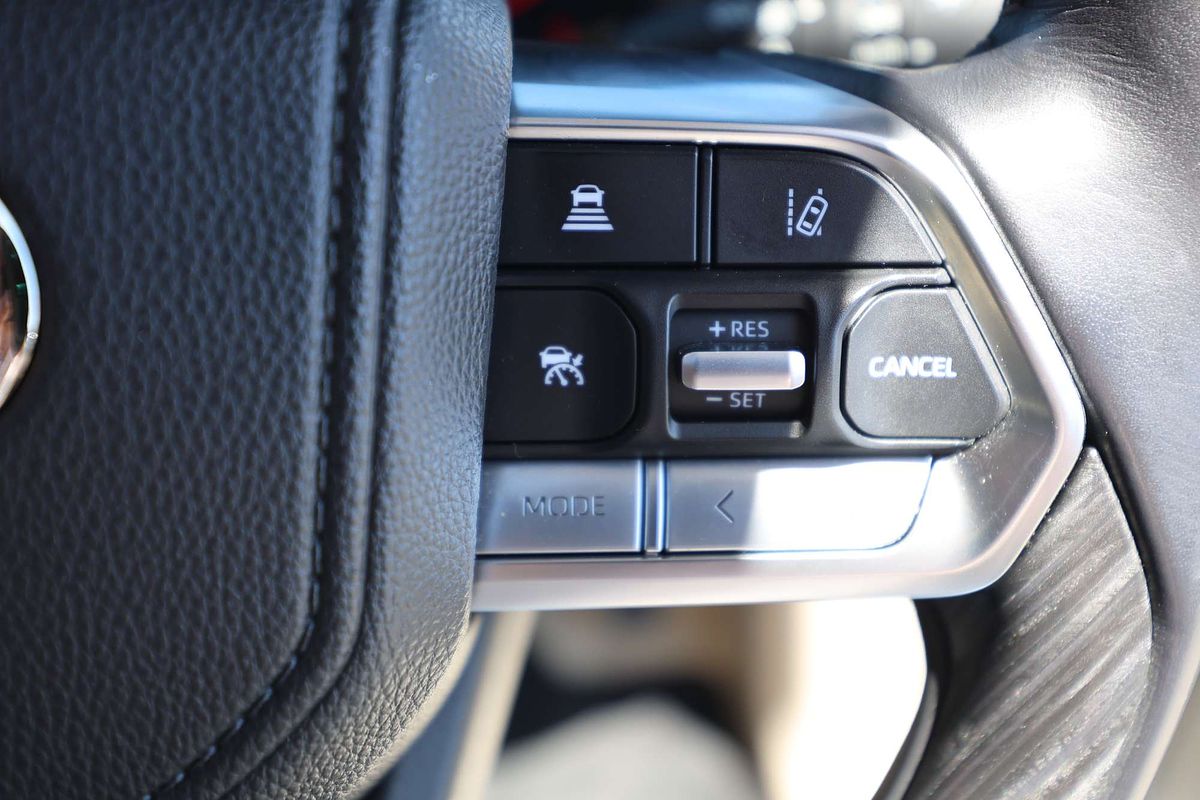 2022 Toyota Landcruiser Sahara ZX FJA300R