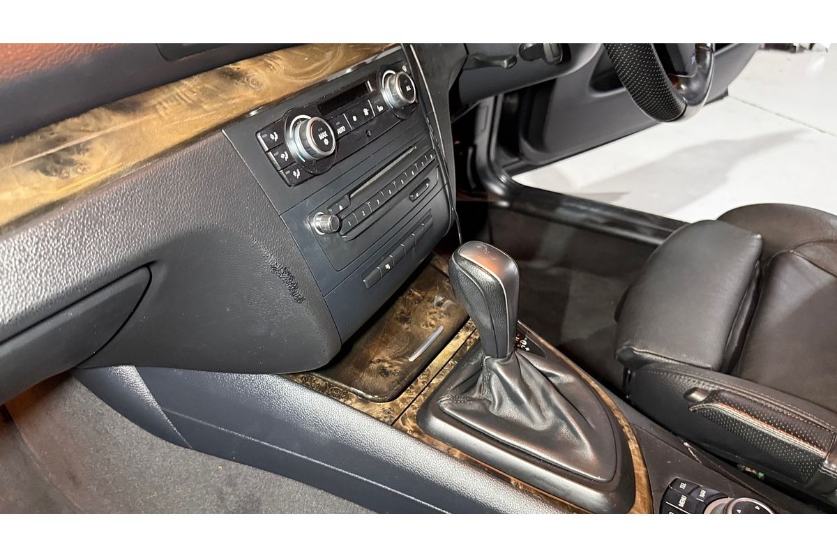 2010 BMW 120i E87 MY11