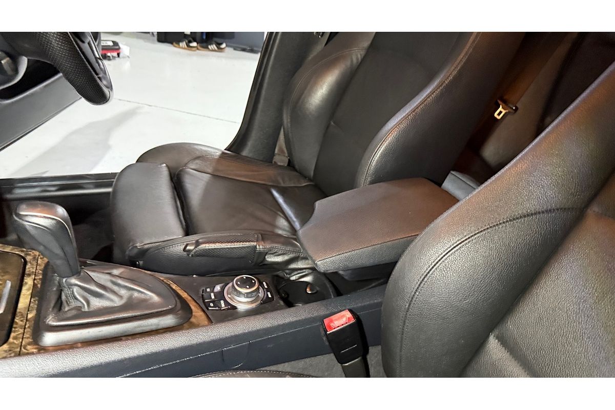 2010 BMW 120i E87 MY11