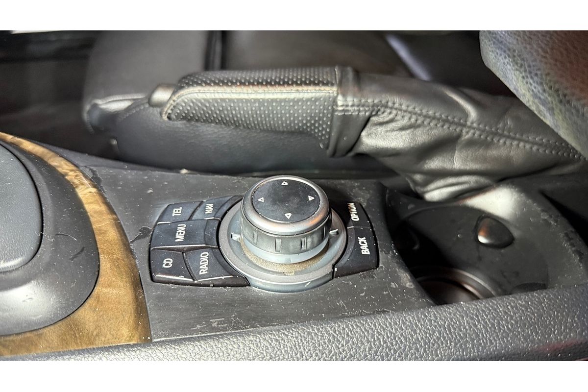 2010 BMW 120i E87 MY11