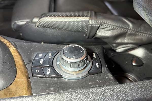 2010 BMW 120i E87 MY11