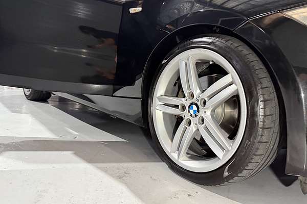 2010 BMW 120i E87 MY11