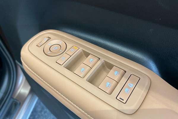 2025 Hyundai Santa Fe Hybrid Calligraphy MX5.V1