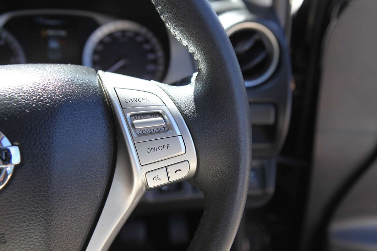 2017 Nissan Navara ST-X D23 Series 2 4X4