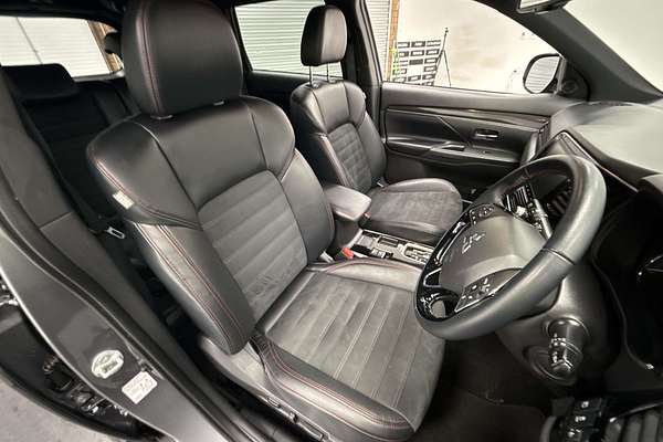 2021 Mitsubishi Outlander Black Edition ZL