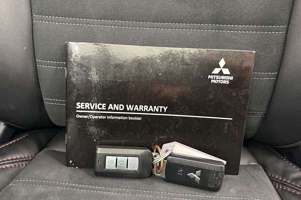 2021 Mitsubishi Outlander Black Edition ZL