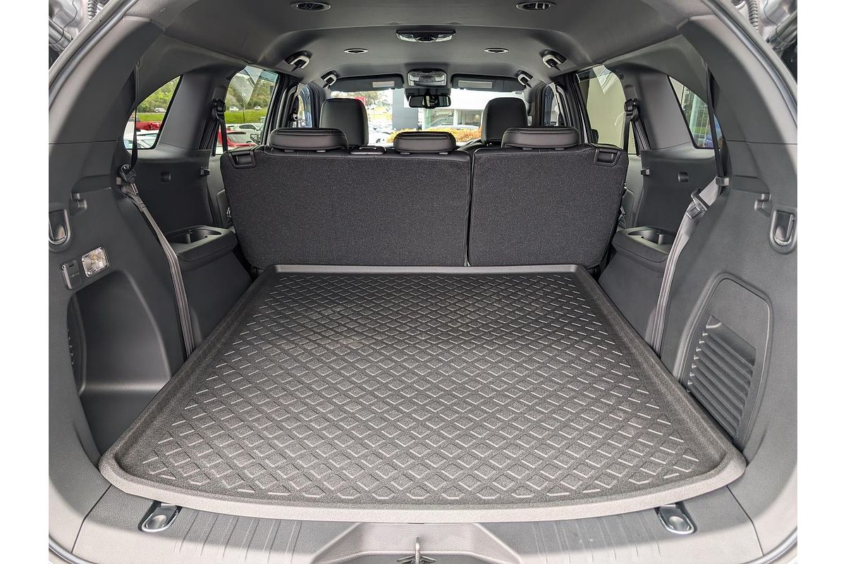 2025 Isuzu MU-X LS-T