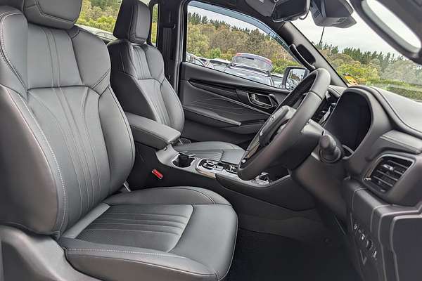 2025 Isuzu MU-X LS-T