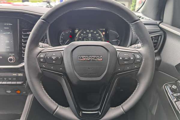 2025 Isuzu MU-X LS-T