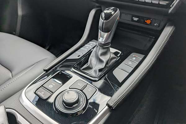 2025 Isuzu MU-X LS-T