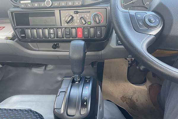2025 Hino 300 Series 616