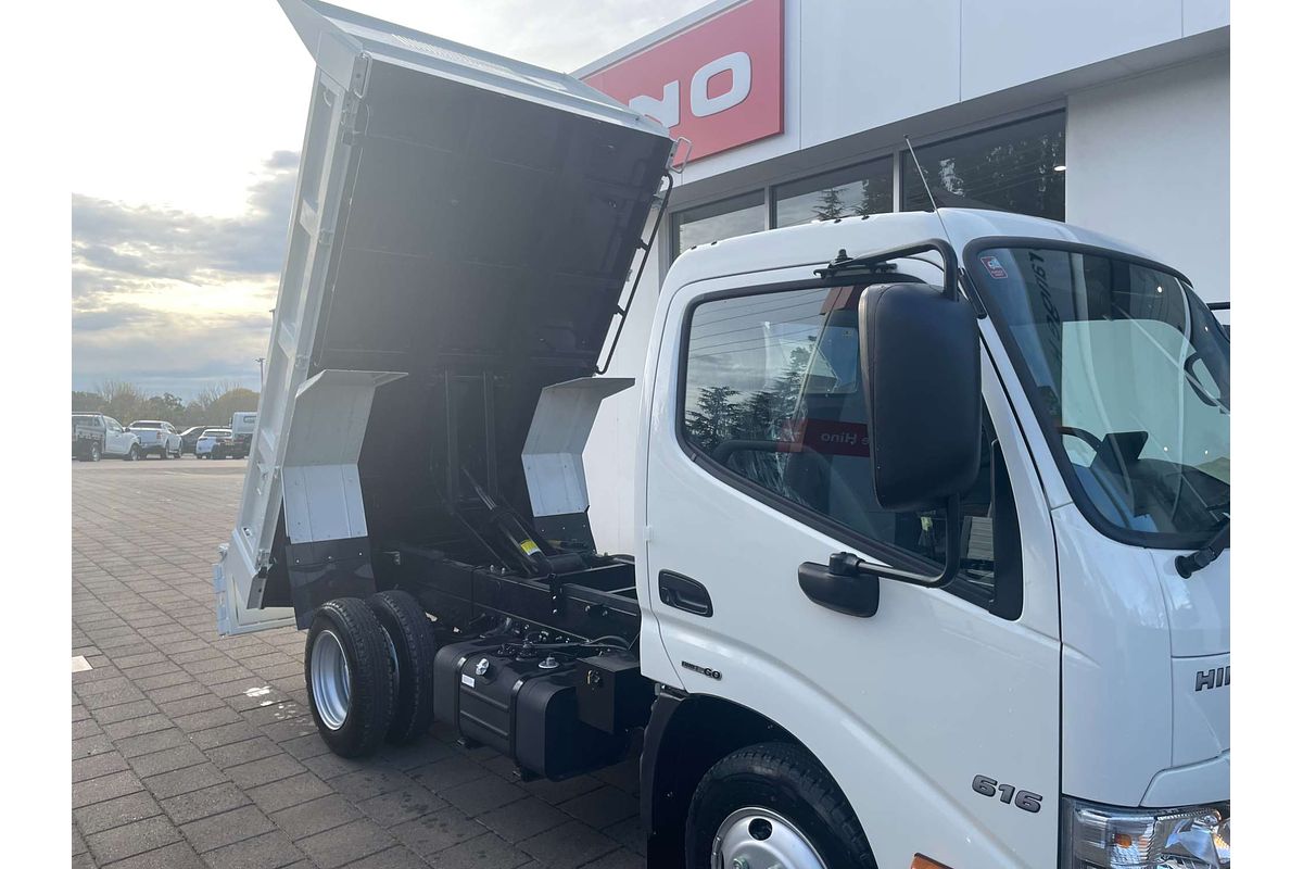 2025 Hino 300 Series 616