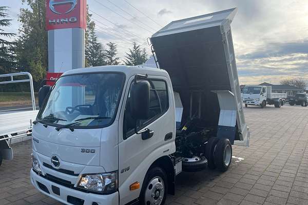 2025 Hino 300 Series 616