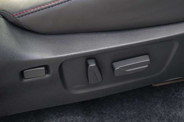 2025 Isuzu D-MAX X-TERRAIN 4X4